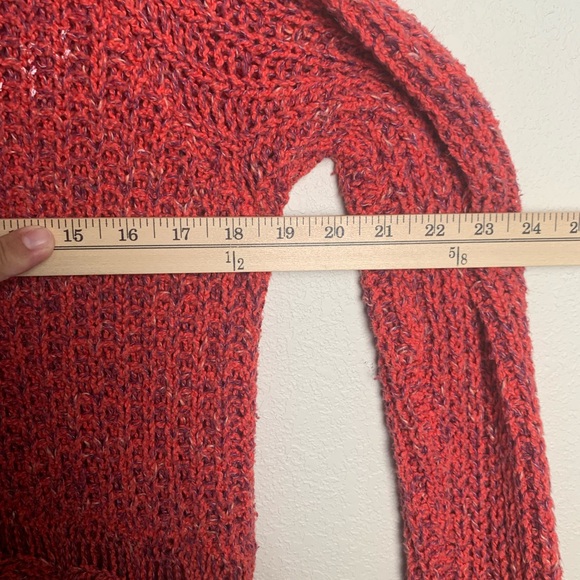 Free People Women Size Medium Santa Rosa‎ Red Hooded Fringe Hem Crochet Sweater - Picture 3 of 7
